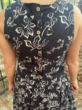 Load image into Gallery viewer, Tilly black and cream top