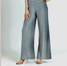 Load image into Gallery viewer, Soft pleat knit Palazzo pant-Olive