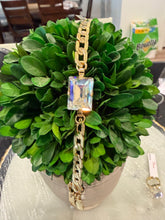 Load image into Gallery viewer, Baguette style Clear (Mol) stone with chain links bracelet by Mariana-YG