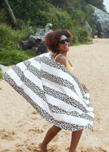 Load image into Gallery viewer, Dashing Leopard XL dock &amp; Bay towel