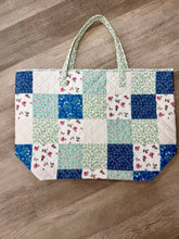 Load image into Gallery viewer, Reversible Fabric Tote