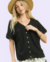 Load image into Gallery viewer, Martha Linen Scallop button front top