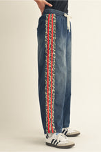 Load image into Gallery viewer, The Frenchie side trim jeans