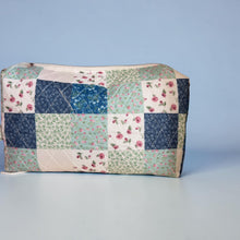 Load image into Gallery viewer, Cosmetic Vanity Bag